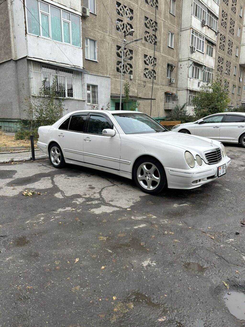 Mercedes-Benz E-Class: 2002 г., 3.2 л, Автомат, Бензин, Седан: фото 2