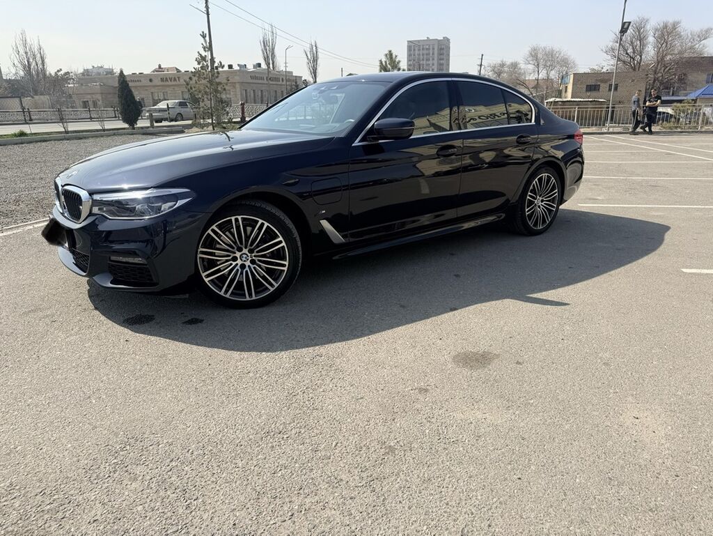 BMW 5 series: 2020 г., 2 л, Автомат, Электромобиль, Седан — фото 4