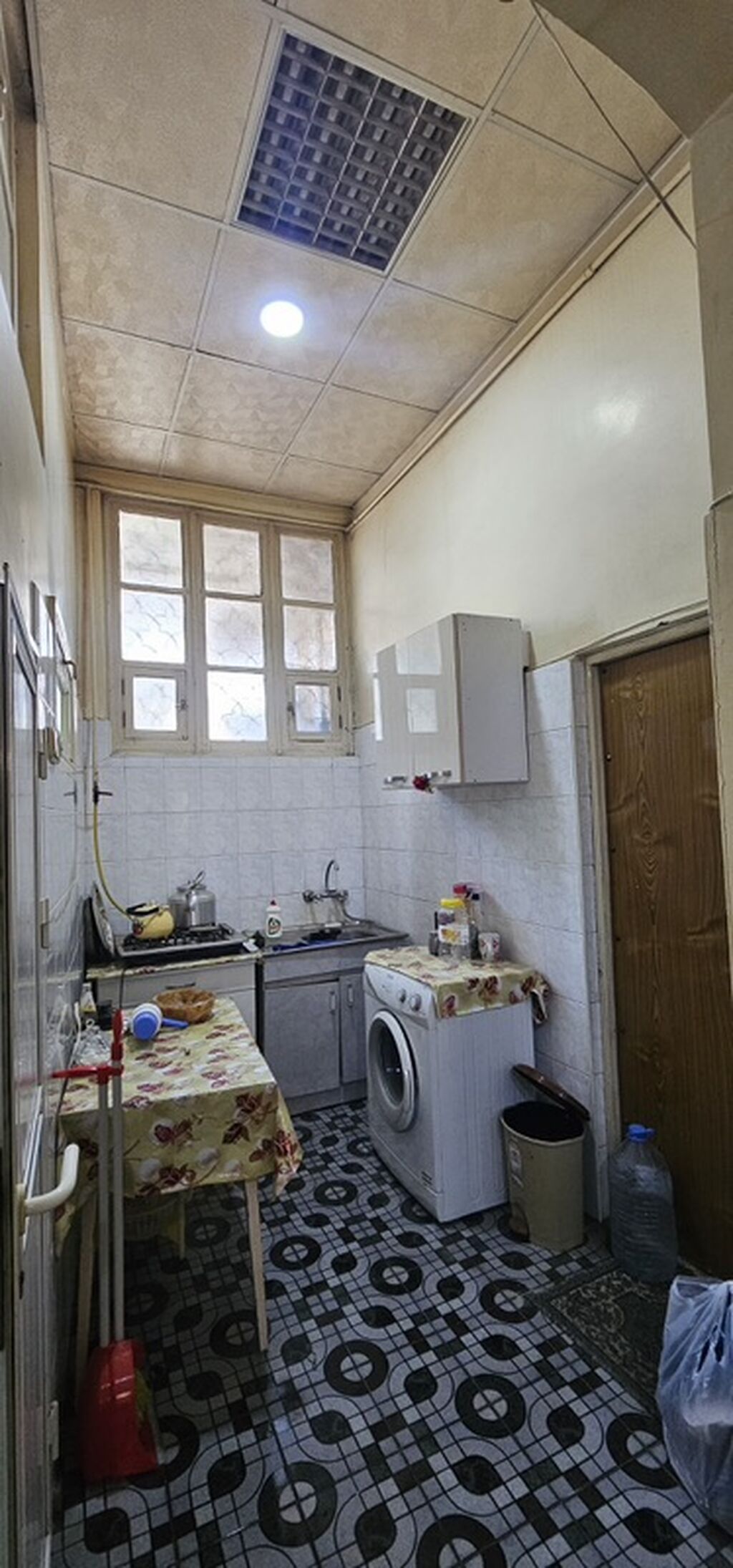 28 Mayda 3 otaqlı köhnə tikili mənzil satılır, 58 m², 220 000 AZN, şəkil 2 / 12