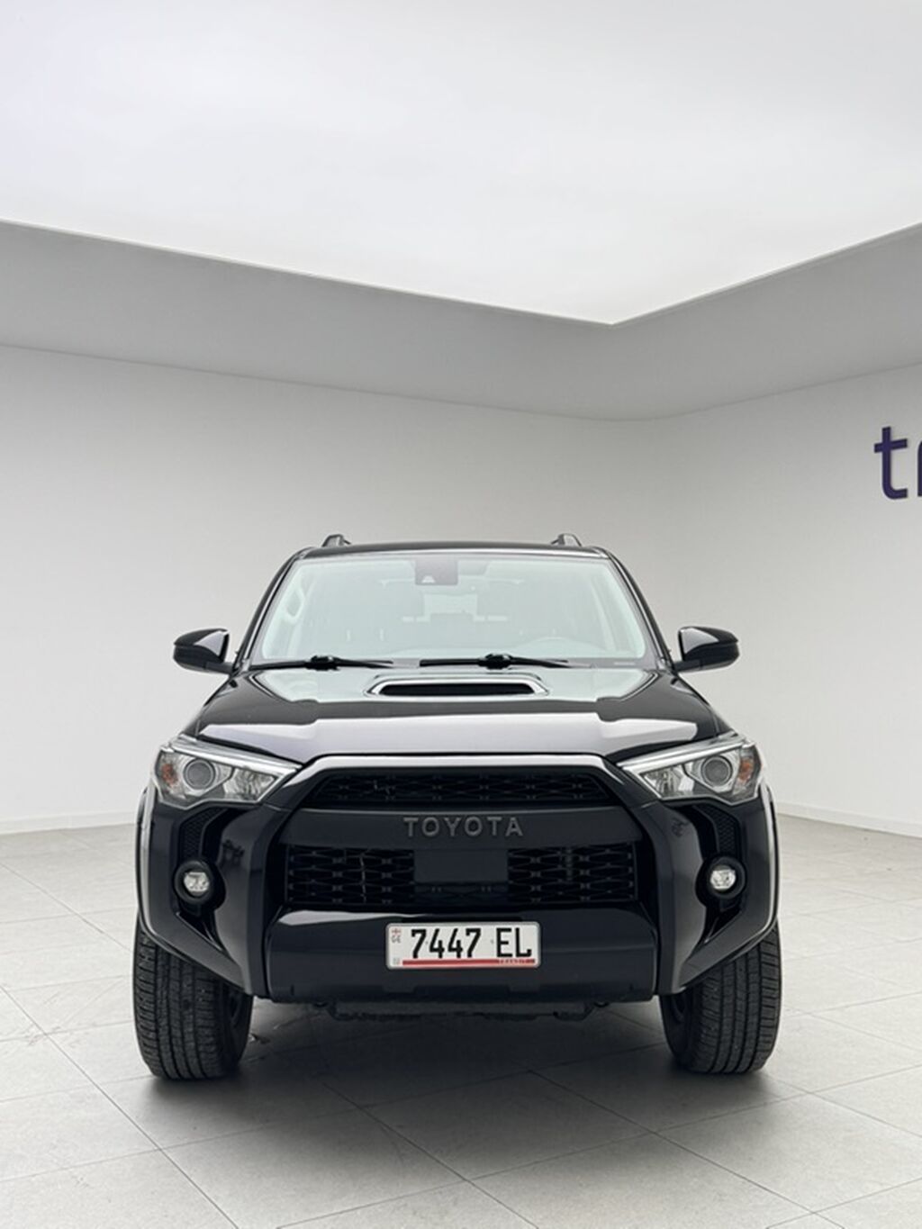 Toyota 4Runner: 2020 г., 4 л, Автомат, Бензин, Внедорожник: фото 2