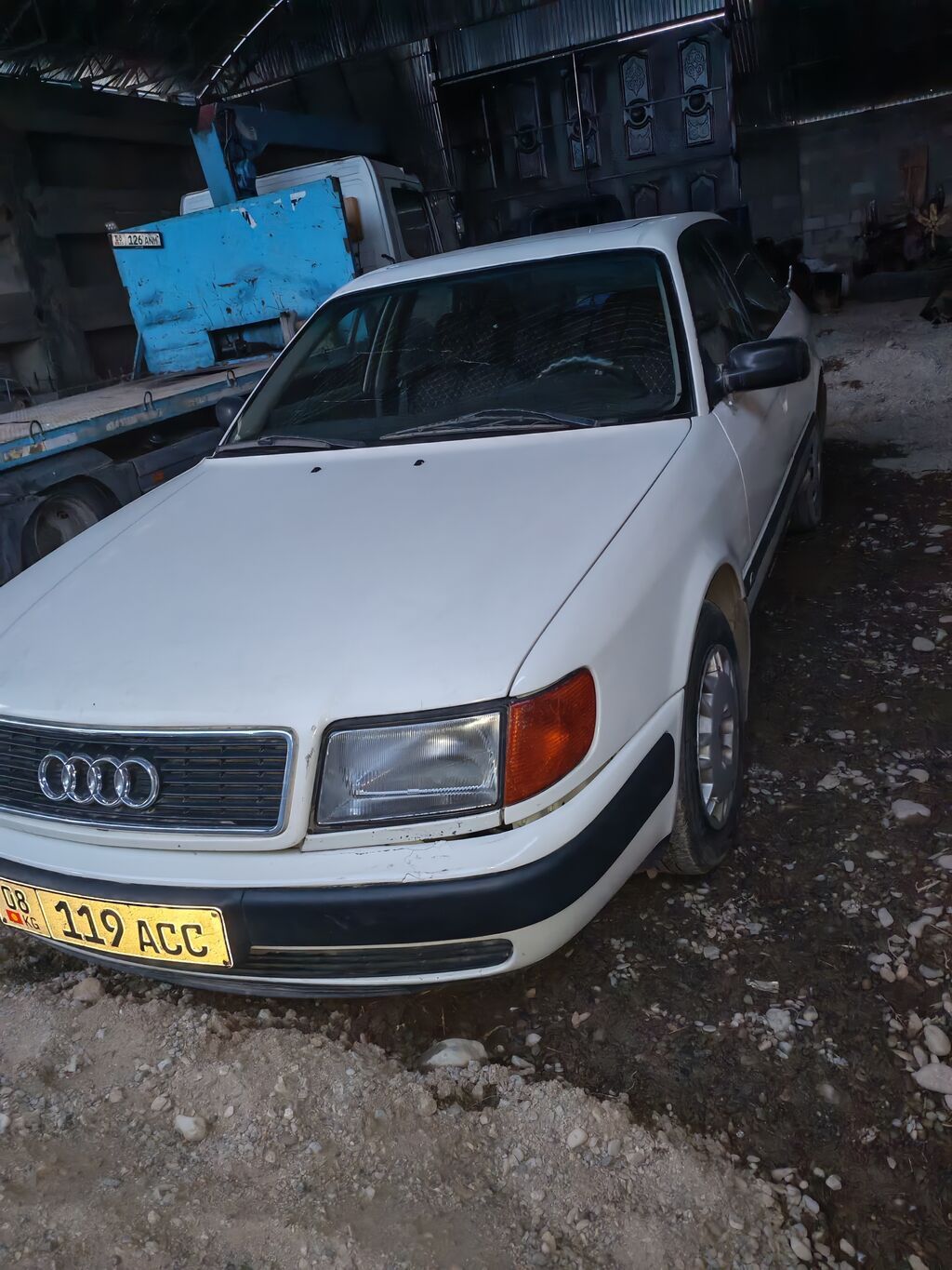 Audi 100