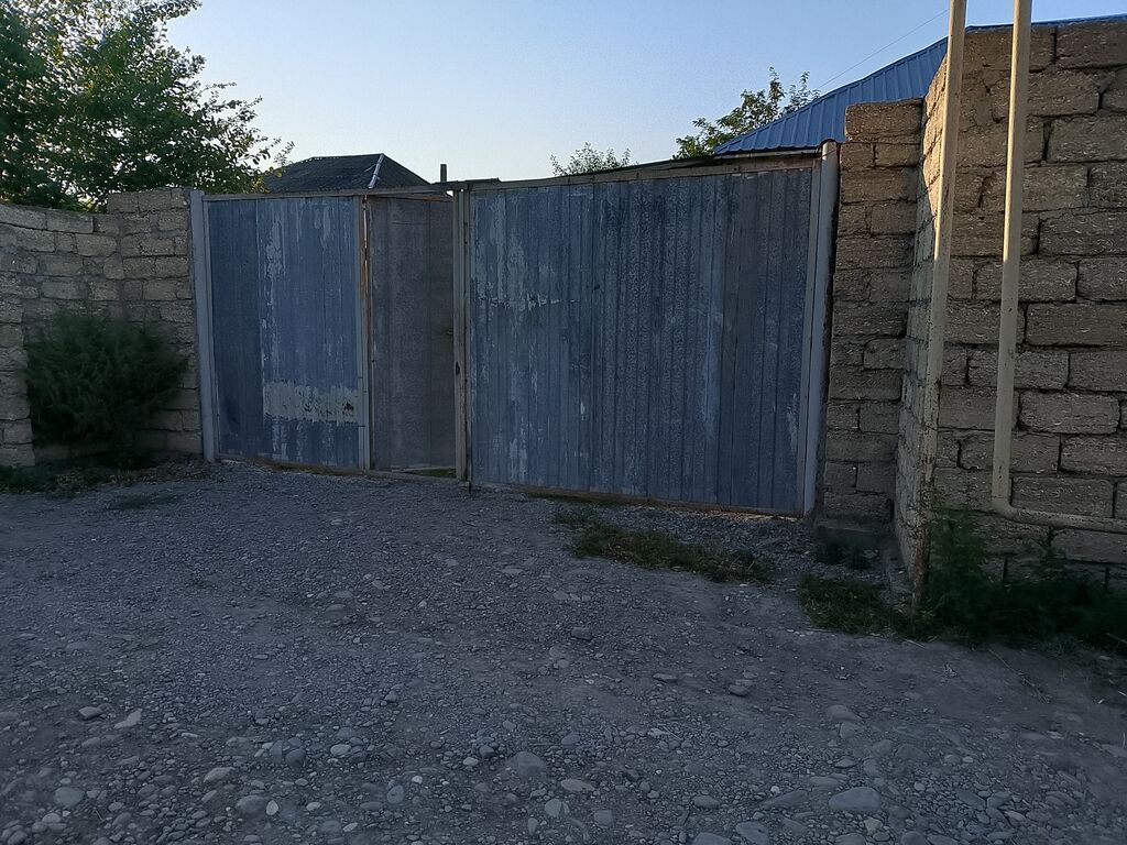 2 otaqlı, 80 kv. m, Təmirsiz