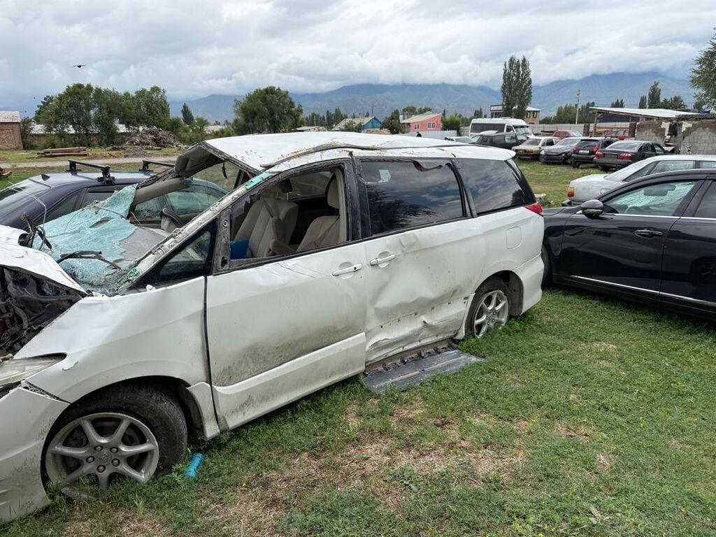 Toyota Estima Aeras 2007 г/4вд .(правый руль), белый минивэн 7 мест: фото 4