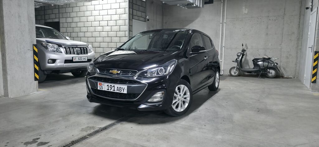 Chevrolet Spark: 2020 г., 1 л, Автомат, Бензин, Универсал: фото 2