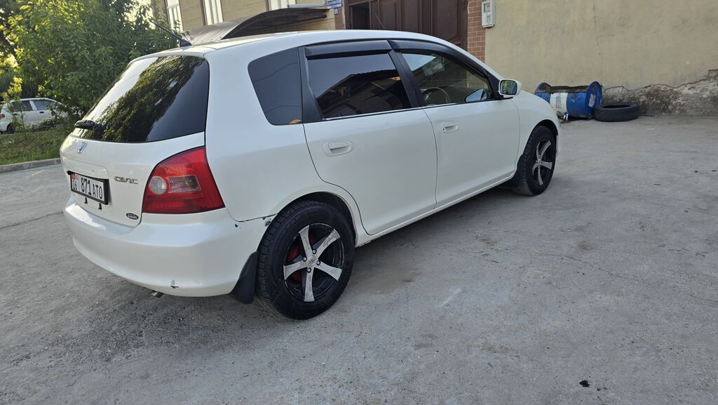 Honda Civic: 2003 г., 1.5 л, Автомат, Бензин, Хэтчбэк: фото 7