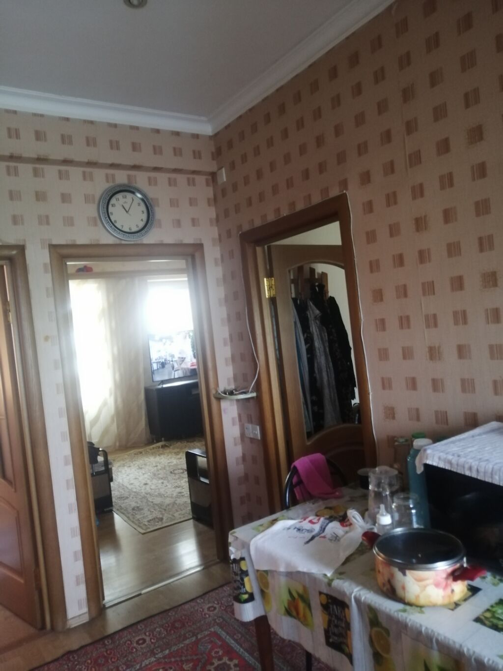 Ev satılır Təsvir:4/4 balkonlar baglidi cəmi bir qonşu var - Yataq