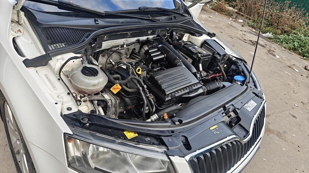 Skoda Octavia: 2013 г., 1.4 л, Автомат, Бензин, Лифтбек: фото 3