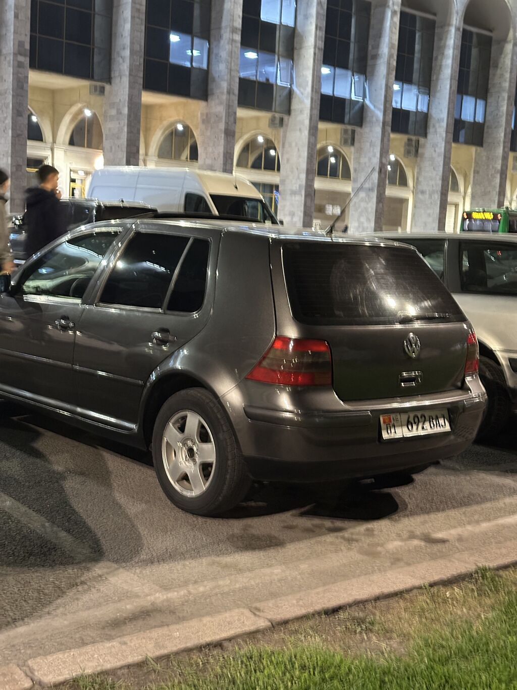 Volkswagen Golf: 1999 г., 1.6 л, Механика, Бензин, Хэтчбэк: фото 2