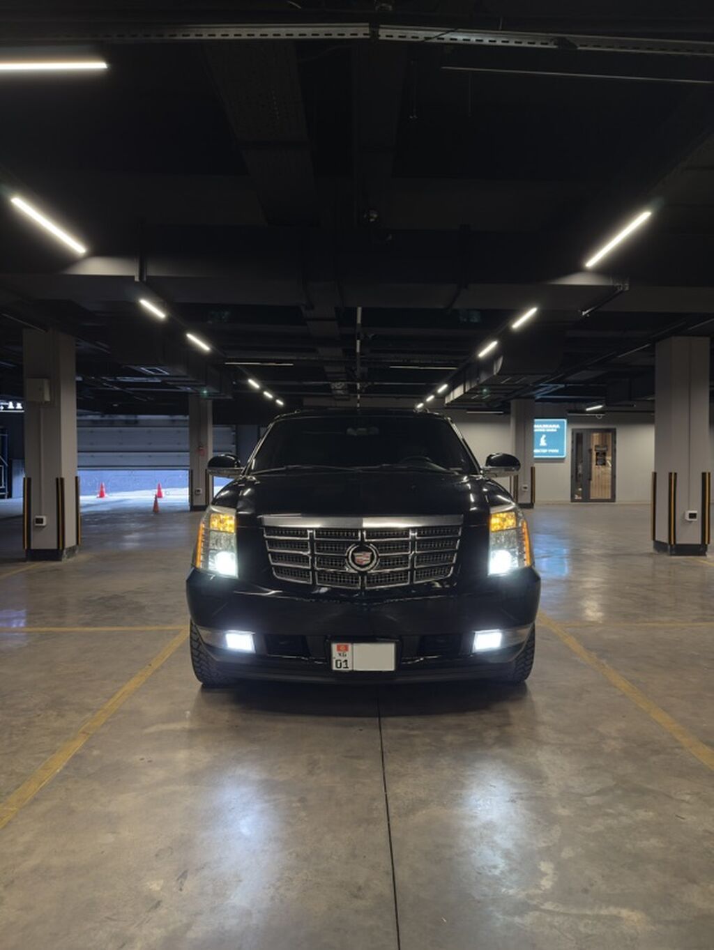 Cadillac Escalade: 2007 г., 6.2 л, Автомат, Бензин, Внедорожник: фото 2
