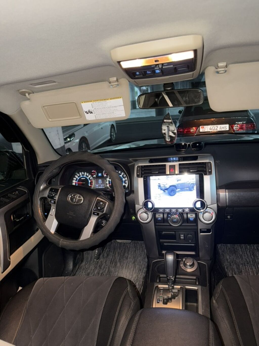 Toyota 4Runner: 2017 г., 4 л, Автомат, Газ, Внедорожник: фото 6