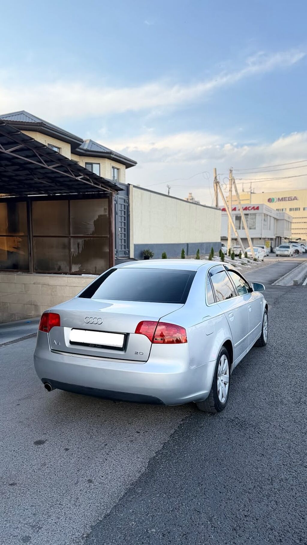 Audi A4: 2004 г., 2 л, Вариатор, Бензин, Седан: фото 3