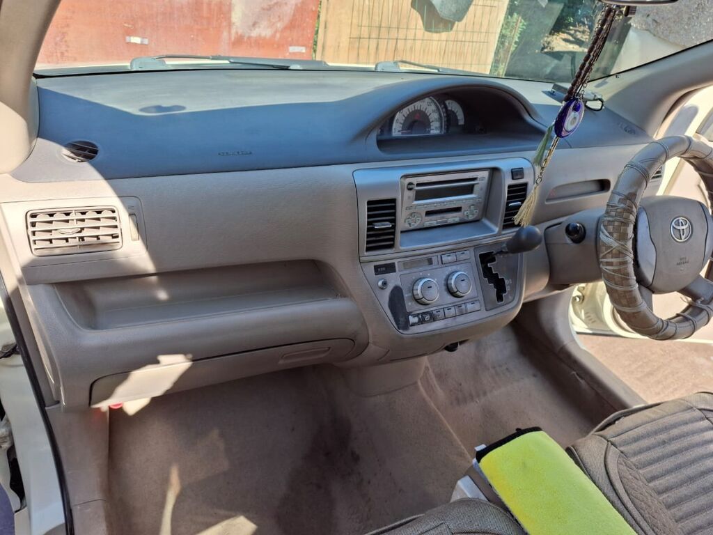 Toyota Raum: 2004 г., 1.5 л, Автомат, Бензин, Универсал: фото 5