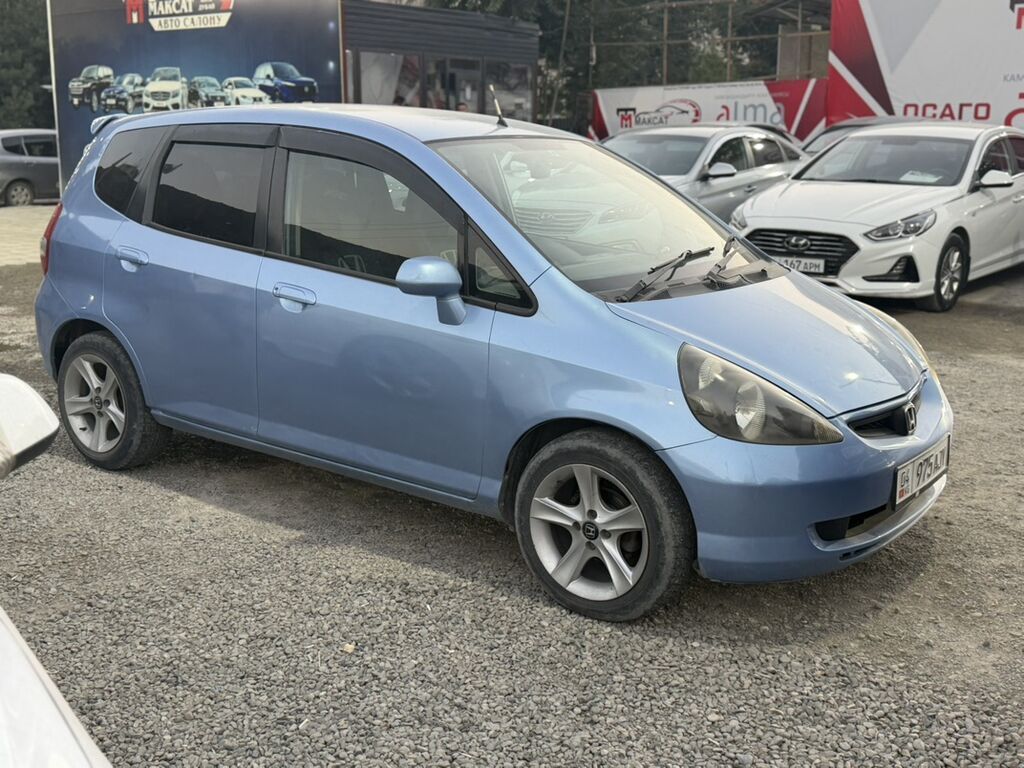Honda Fit: 2003 г., 1.3 л, Вариатор, Бензин, Хэтчбэк: фото 2