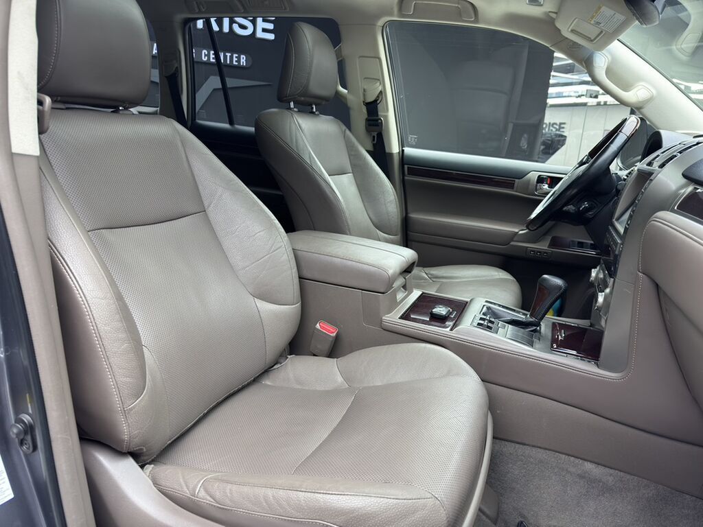 Lexus GX: 2018 г., 4.6 л, Автомат, Бензин, Внедорожник: фото 8