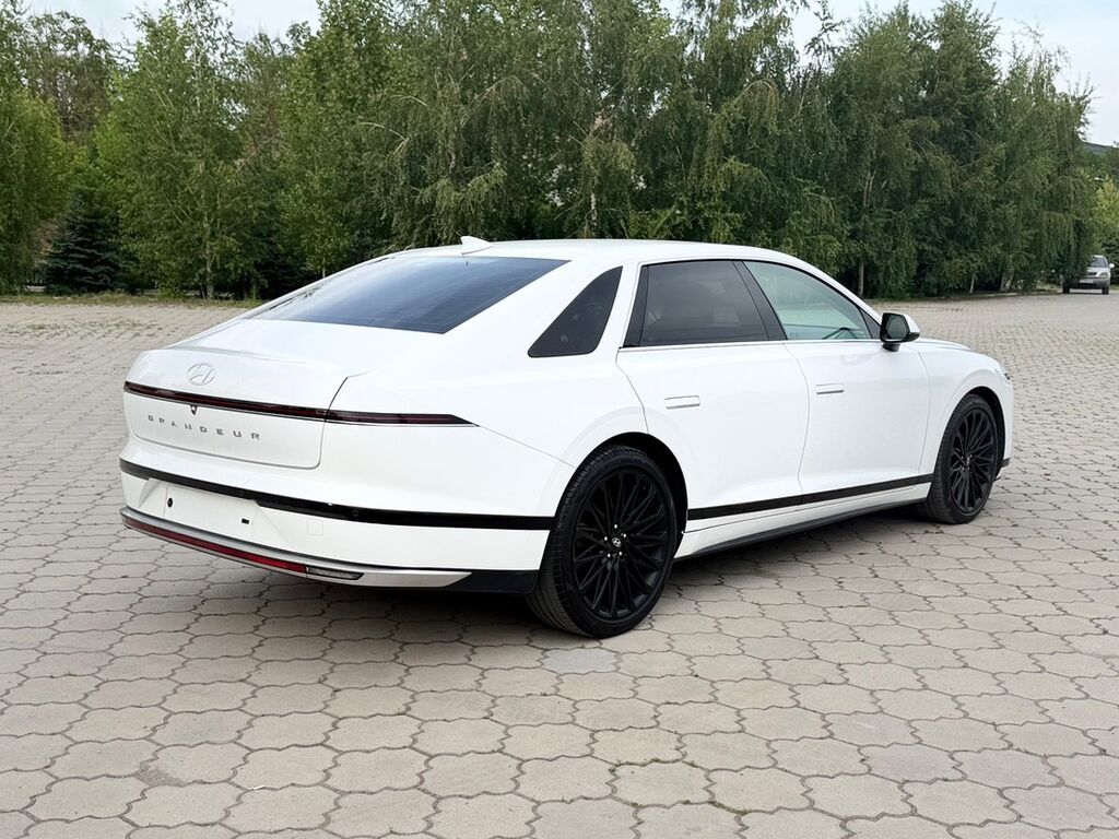 Hyundai Grandeur: 2023 г., 3.5 л, Автомат, Газ, Седан — фото 6