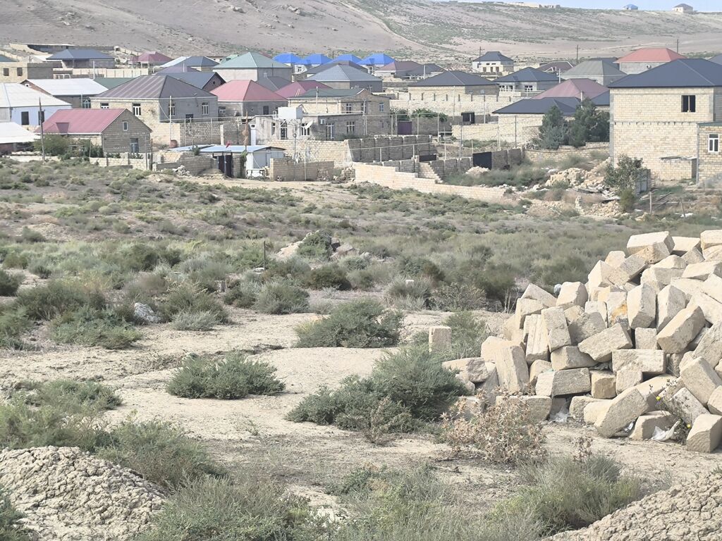 1 sot, Tikinti, Bələdiyyə