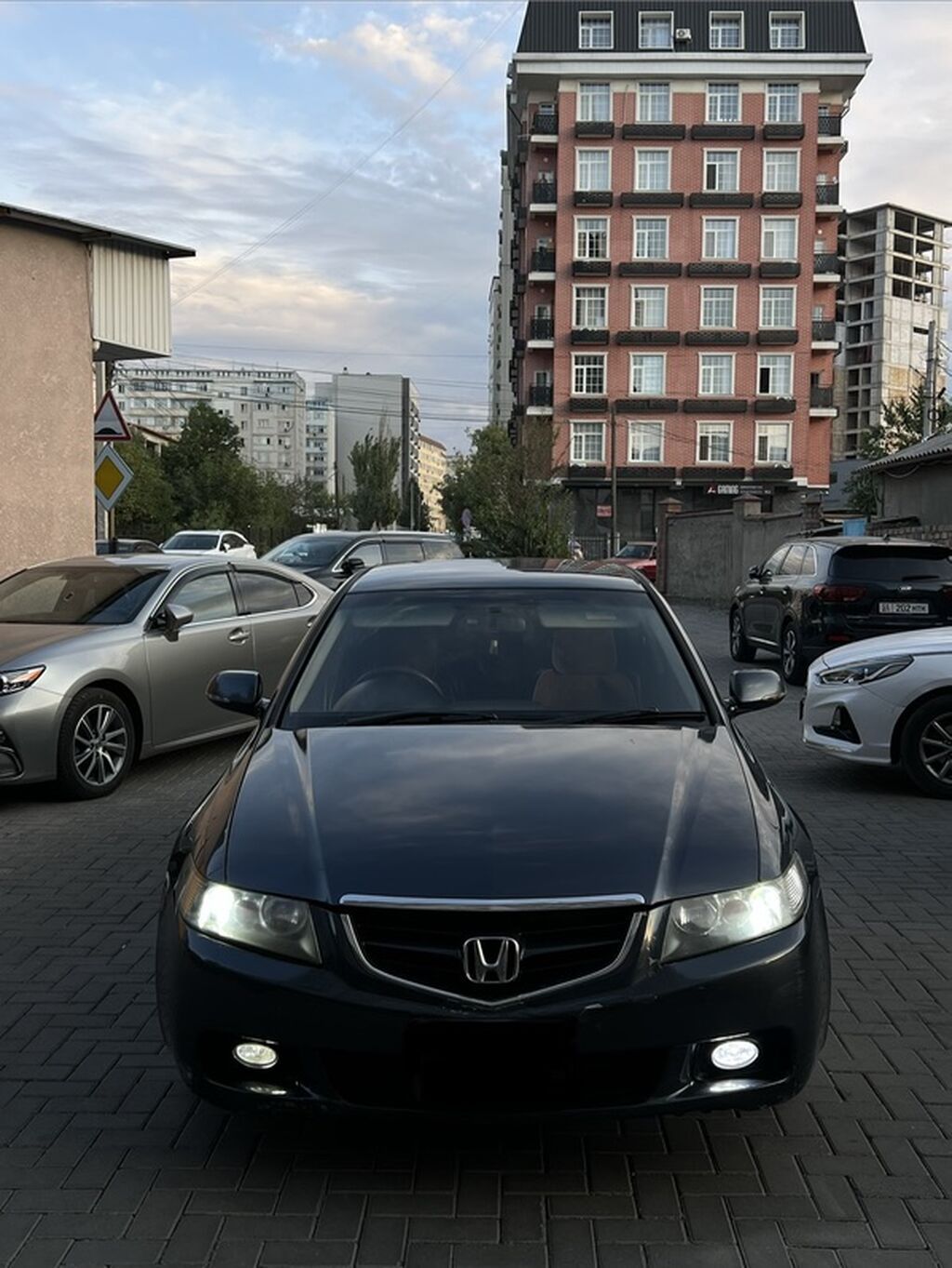 Honda Accord: 2004 г., 2 л, Автомат, Бензин, Седан: фото 3