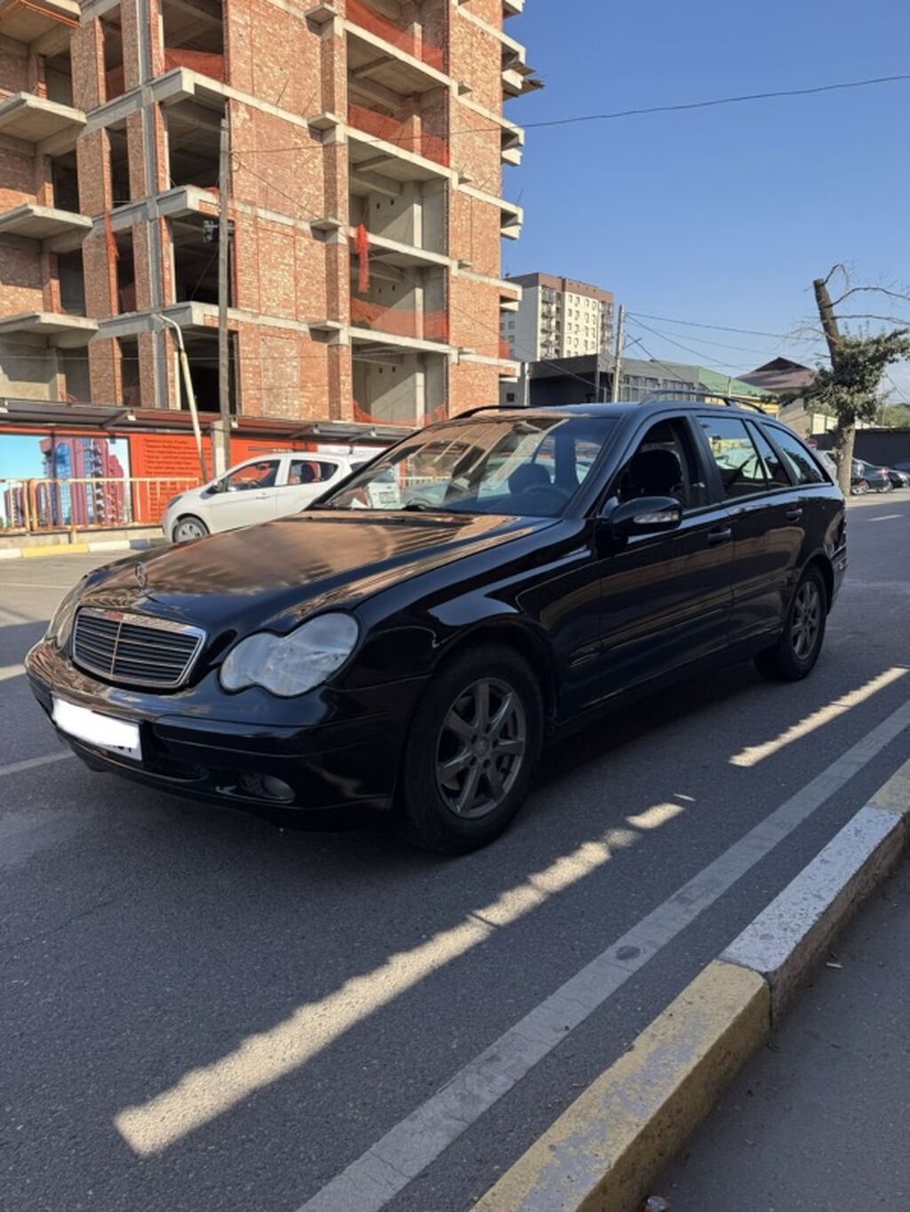 Mercedes-Benz C-Class: 2002 г., 2.2 л, Автомат, Дизель, Универсал: фото 2