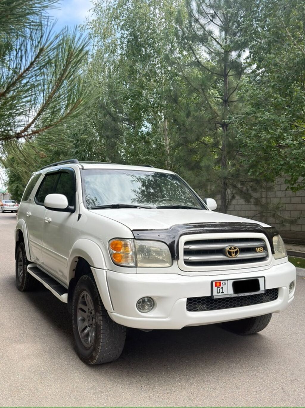 Toyota Sequoia: 2004 г., Автомат, Бензин, Внедорожник: фото 2