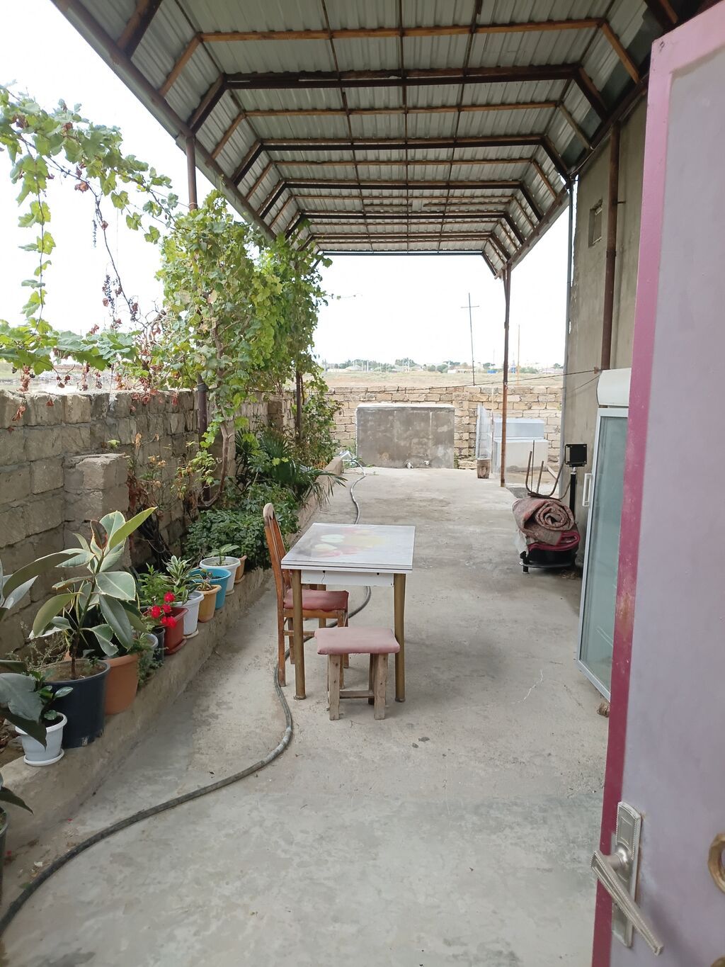 3 otaqlı mənzil – geniş və işıqlı Planlaşdırma: - Geniş zal: künc