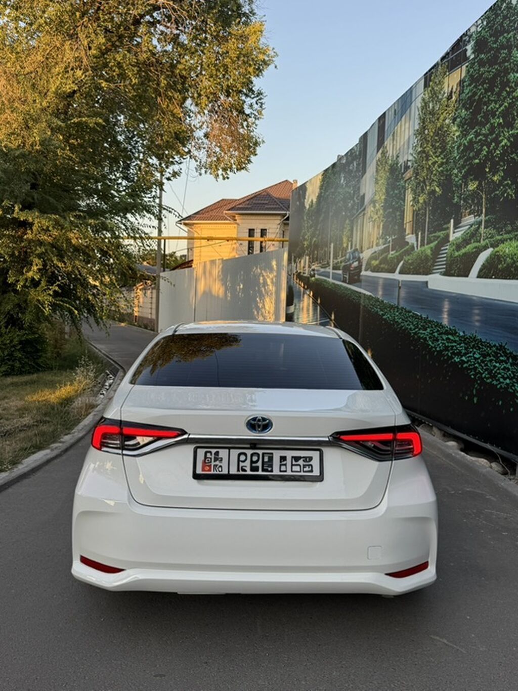 Toyota Corolla: 2019 г., 1.8 л, Автомат, Бензин, Седан: фото 4