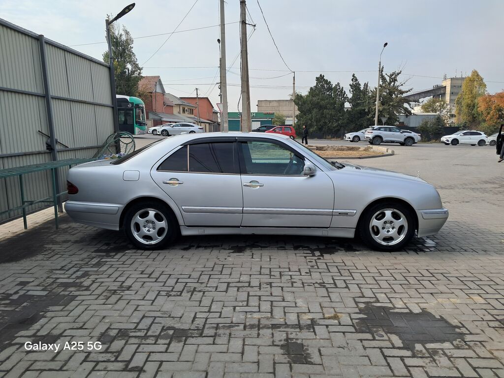 Mercedes-Benz E-Class: 2001 г., 3.2 л, Автомат, Дизель, Седан: фото 2