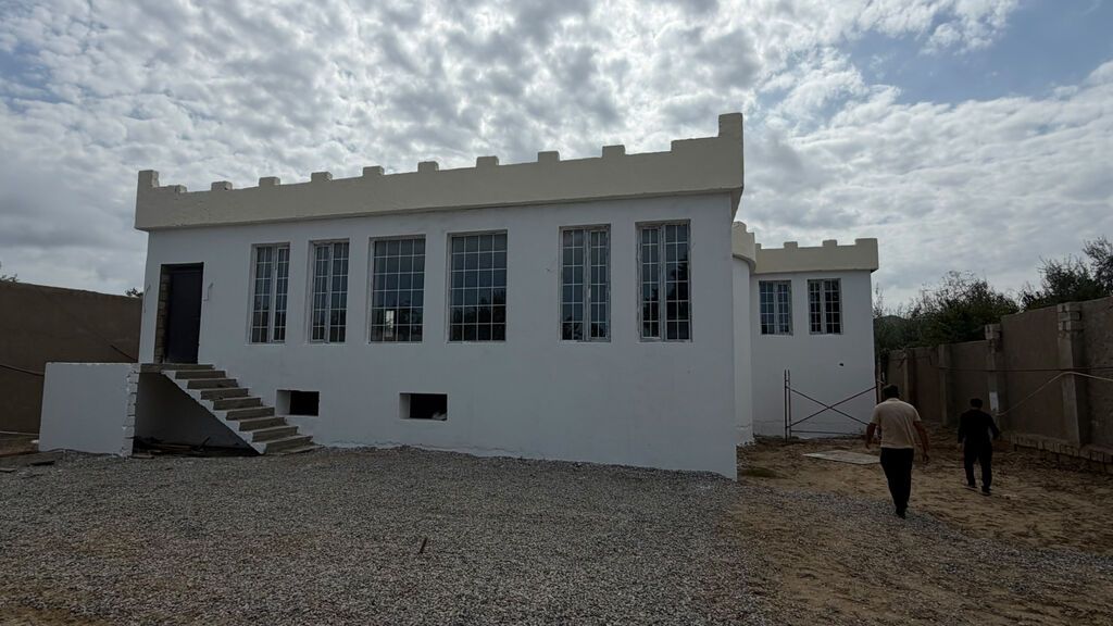 Bakı, 240 kv. m, 6 otaqlı, Kanalizasiya, Kombi, İşıq