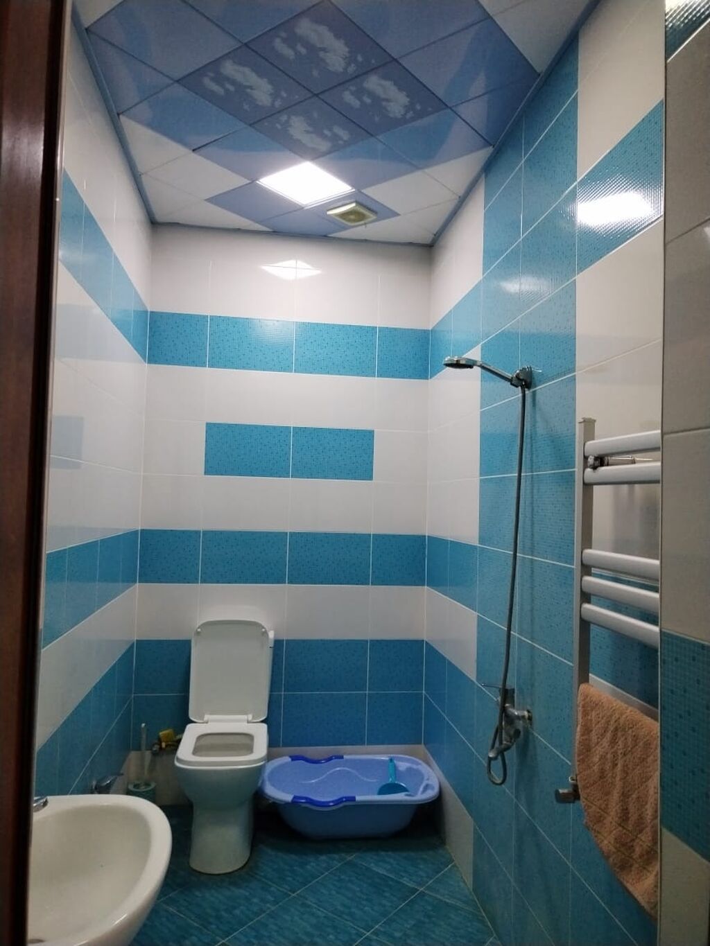 60 kv. m, 2 otaqlı, Kombi, Qaz, İşıq