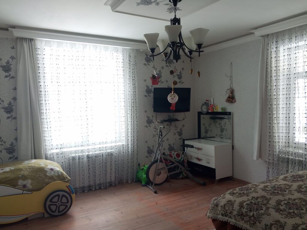 4 otaqlı, 130 kv. m, Kredit yoxdur, Orta təmir