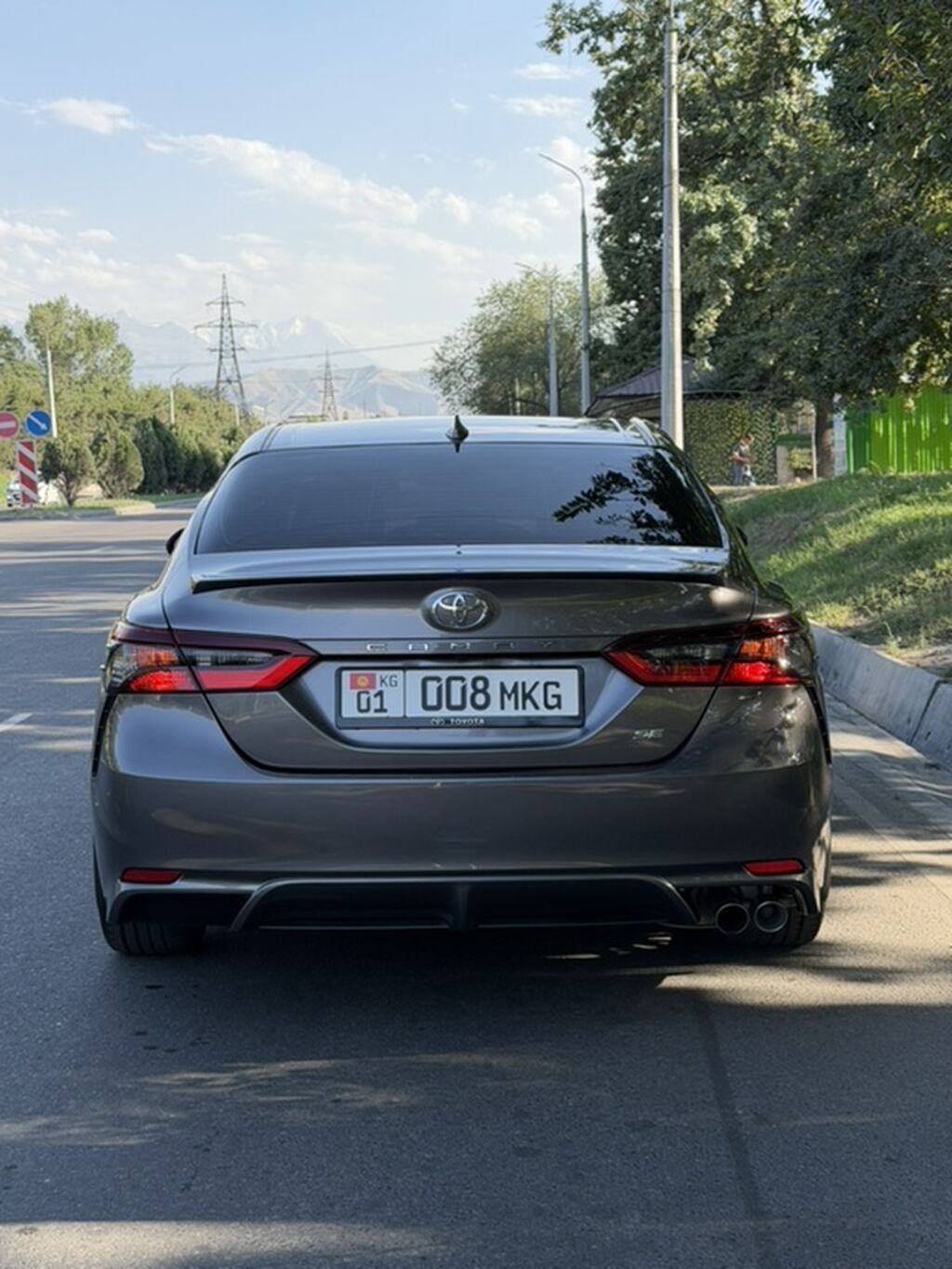 Toyota Camry: 2021 г., 2.5 л, Автомат, Бензин, Седан: фото 4