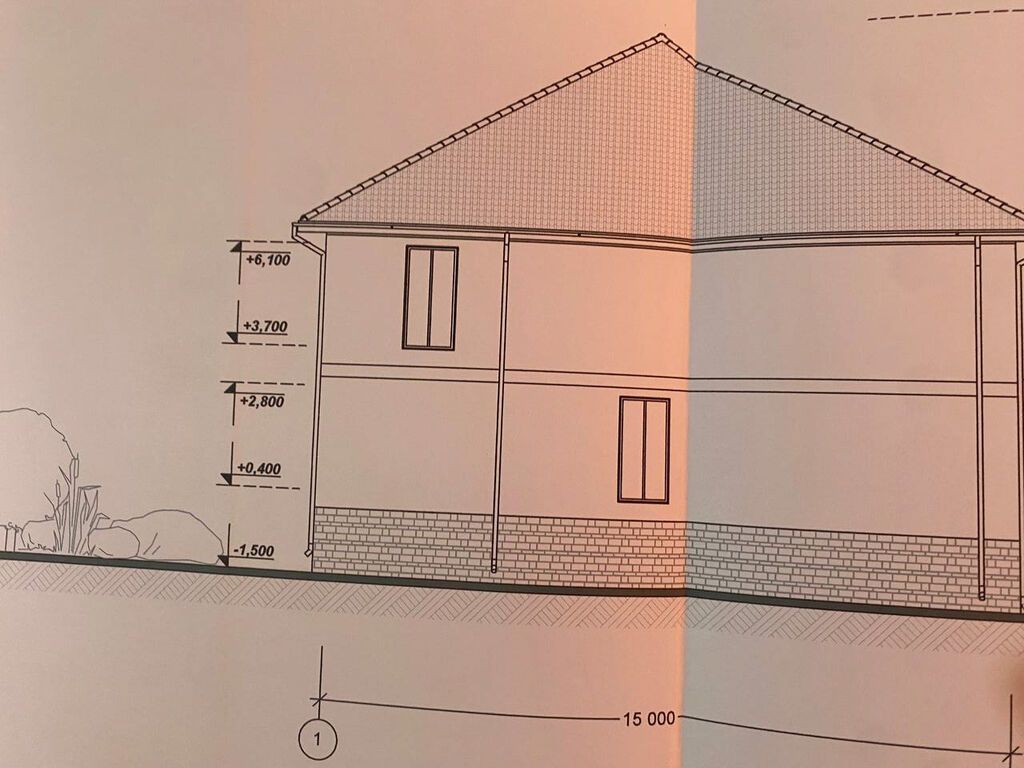 Здание, Действующий 900 м²: фото 2