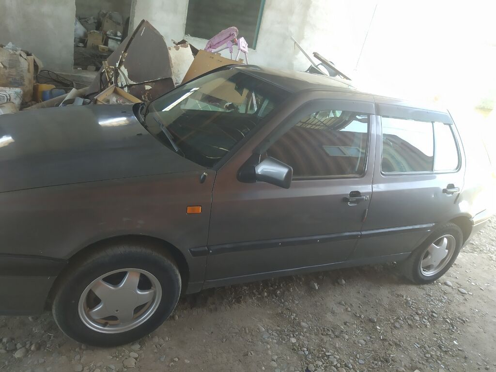 Volkswagen Golf III 1994 г., механика, бензин: фото 3
