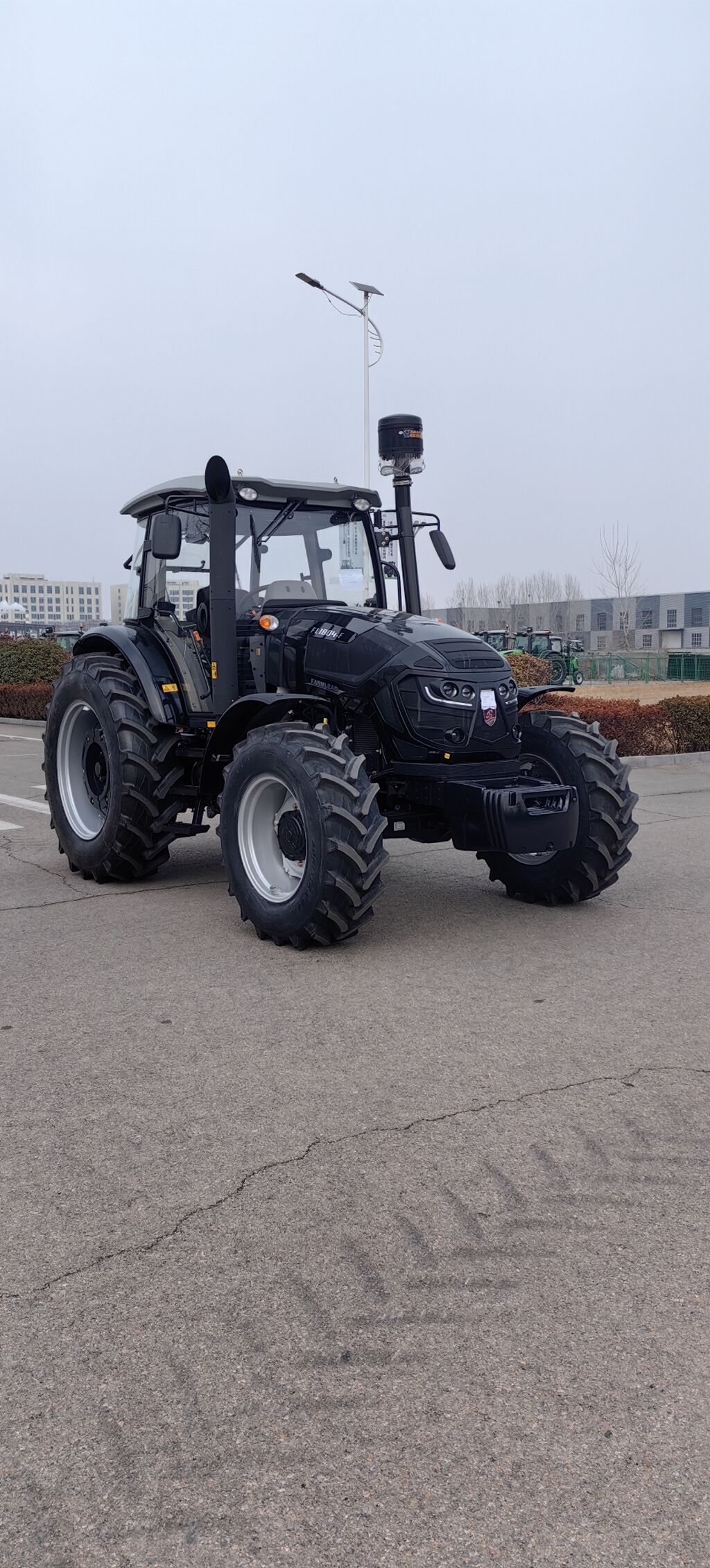 6 цилиндровые тракторы FARMLEAD FL1804-F с системой автопилота SunNav: фото 7