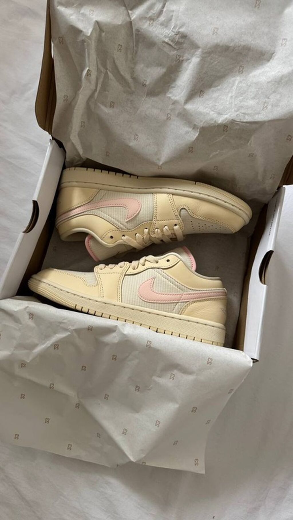 Кроссовки Nike Air Jordan 1 Low - Цвет: кремовый (ваниль) с мягкими: фото 2
