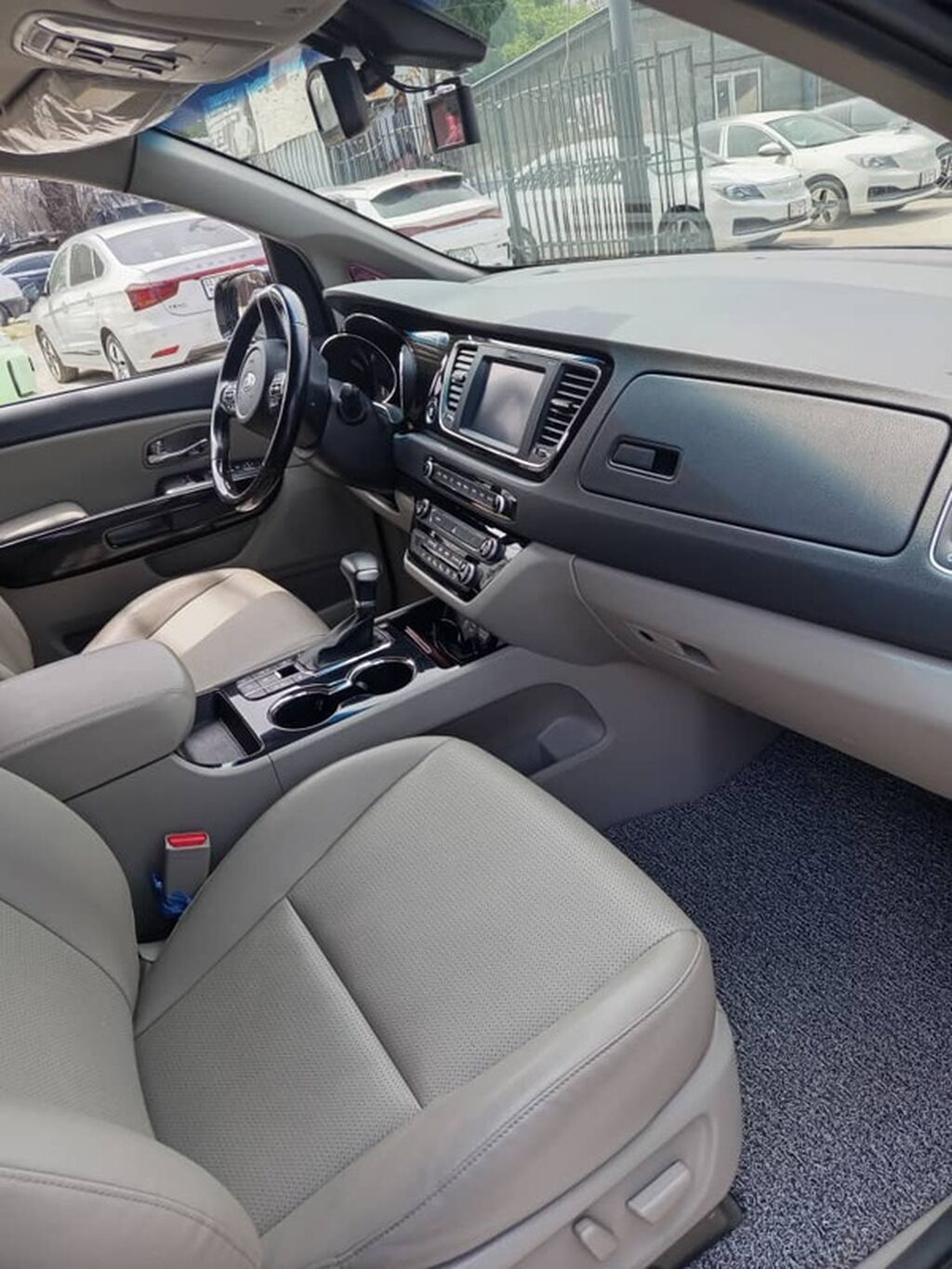 Kia Carnival: 2020 г., 2.2 л, Автомат, Дизель, Минивэн: фото 4