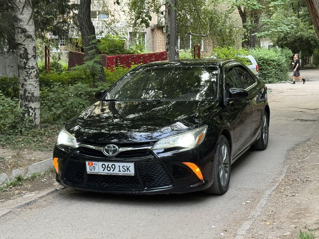 Toyota Camry: 2016 г., 2.5 л, Автомат, Бензин, Седан: фото 2