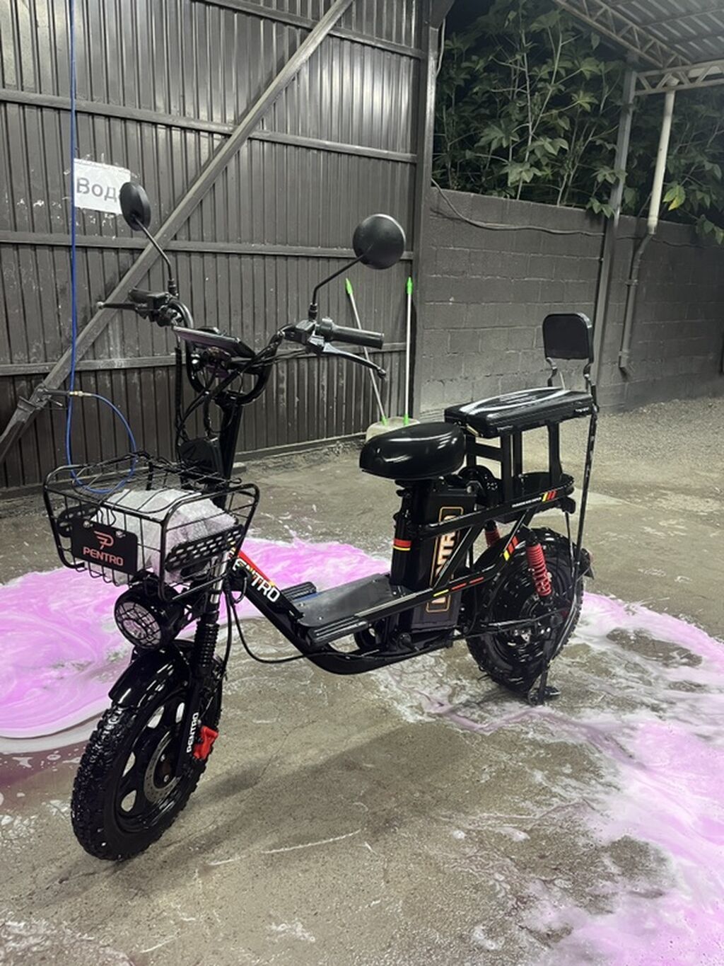 Электровелосипед-скутер PENTRO - Компоновка city bike с низкой рамой: фото 2