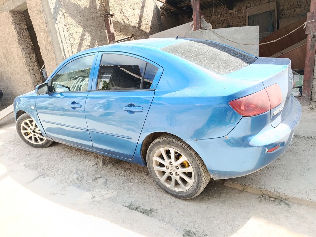 Mazda 3: 2004 г., Автомат, Седан: фото 2