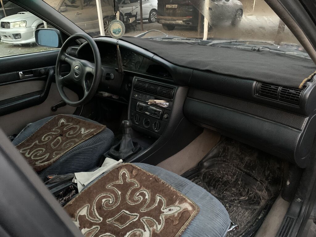 Audi 100: 1992 г., 2 л, Механика, Бензин, Седан: фото 6
