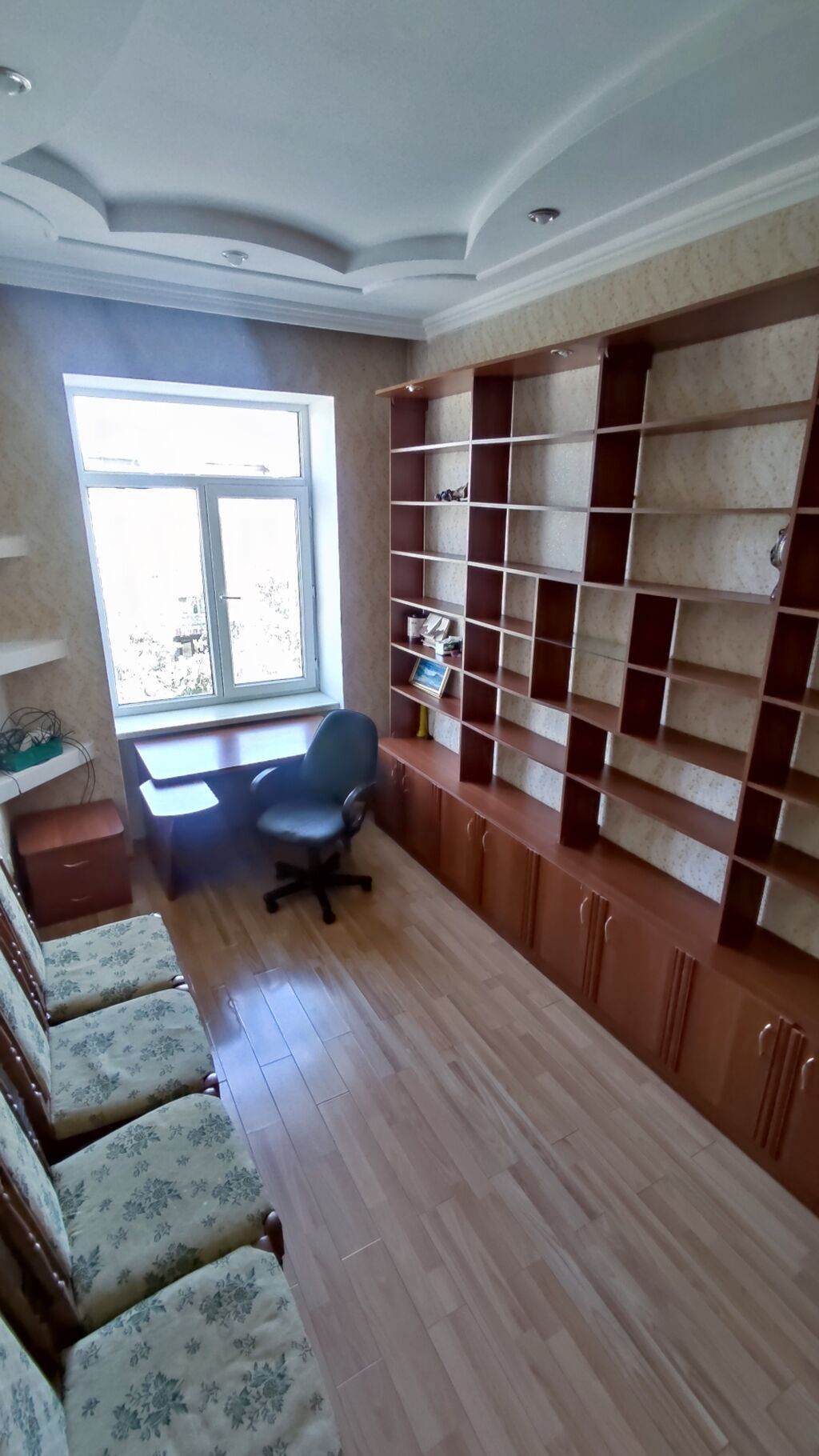 Сдам 4-комнатную квартиру у ЦУМ, семейным, от 1 года: фото 2