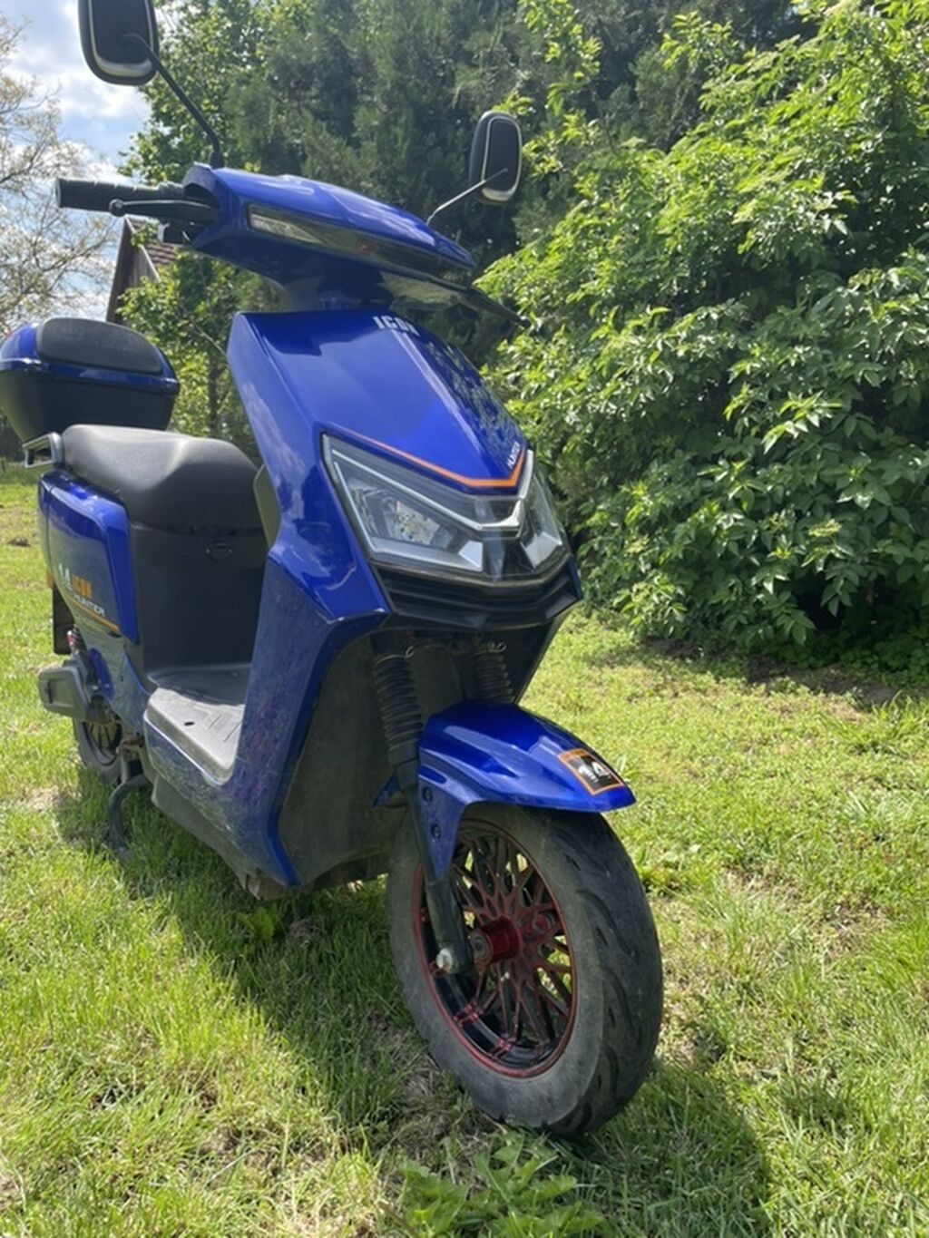 Ostali motocikli i skuteri: Električni skuter marke ICON, model Hunter 14, u plavoj boji