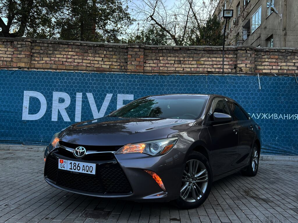 Toyota Camry: 2016 г., 2.5 л, Автомат, Бензин, Седан: фото 1