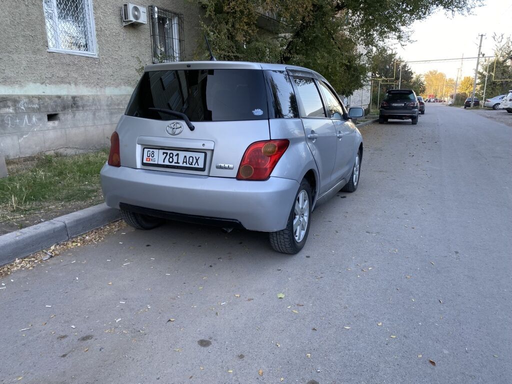 Toyota Ist: 2003 г., 1.3 л, Автомат, Бензин, Хэтчбэк: фото 4