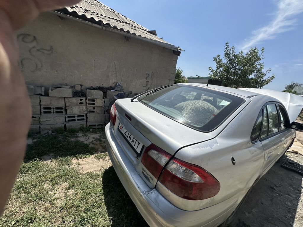 Mazda 626: 2001 г., 2 л, Механика, Бензин, Седан: фото 3