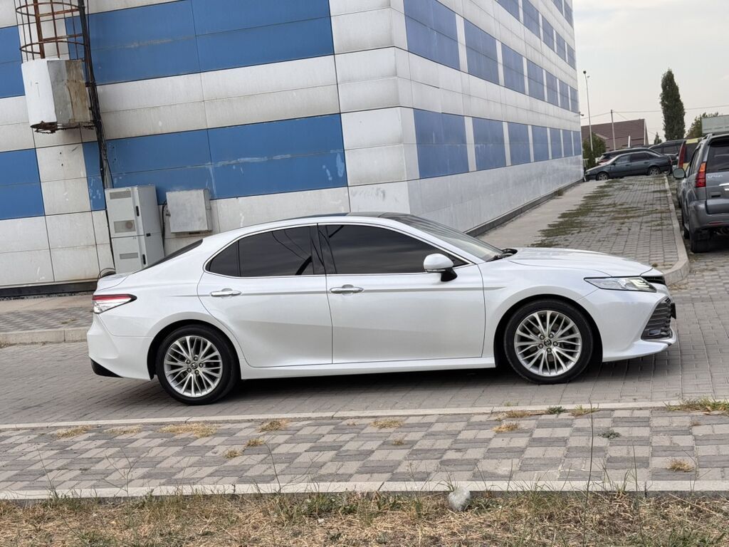 Toyota Camry: 2018 г., 2.5 л, Автомат, Бензин, Седан: фото 5