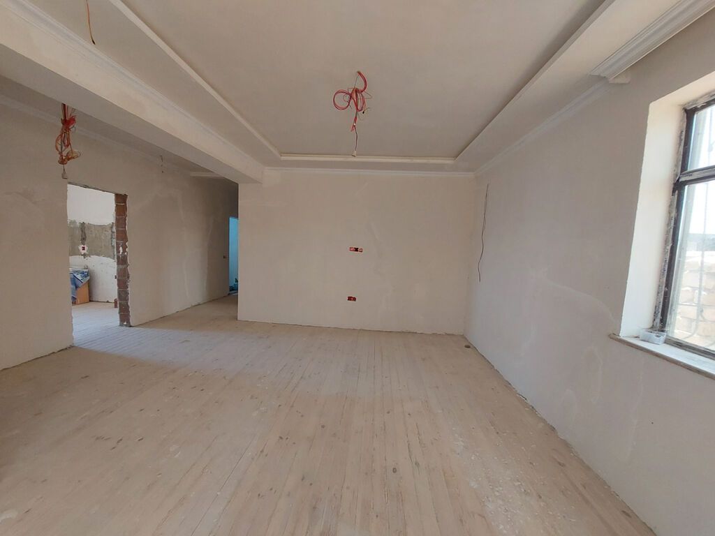 5 otaqlı, 132 kv. m, Kredit yoxdur, Orta təmir
