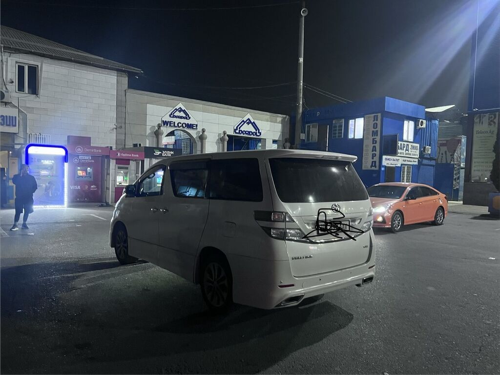 Toyota Vellfire: 2010 г., Газ, Минивэн: фото 3