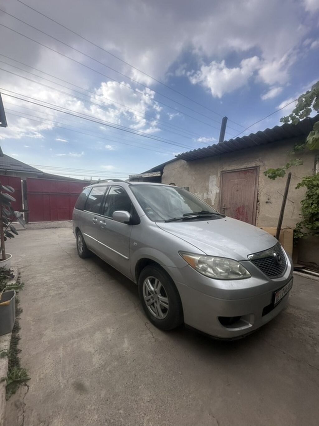 Mazda MPV: 2004 г., 2 л, Механика, Дизель, Минивэн: фото 2