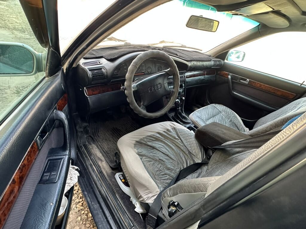 Audi 100: 1993 г., 2.6 л, Механика, Бензин, Седан: фото 7
