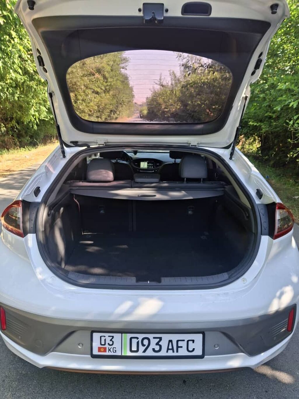 Hyundai Ioniq: 2017 г., Автомат, Электромобиль, Хэтчбэк: фото 6